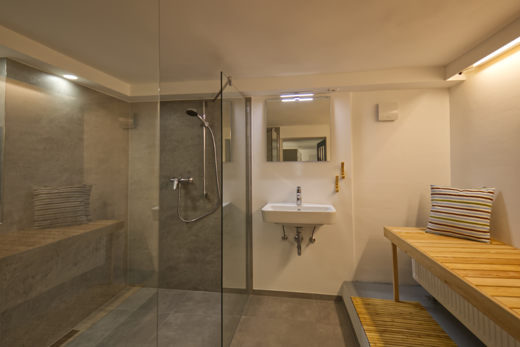 Modernes und großzügiges Badezimmer